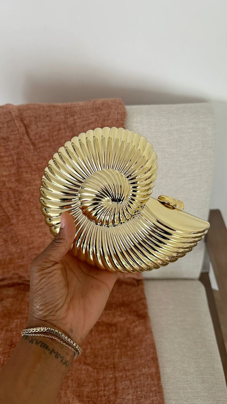 Shell-Shaped Metallic Clutch with Chain Strap