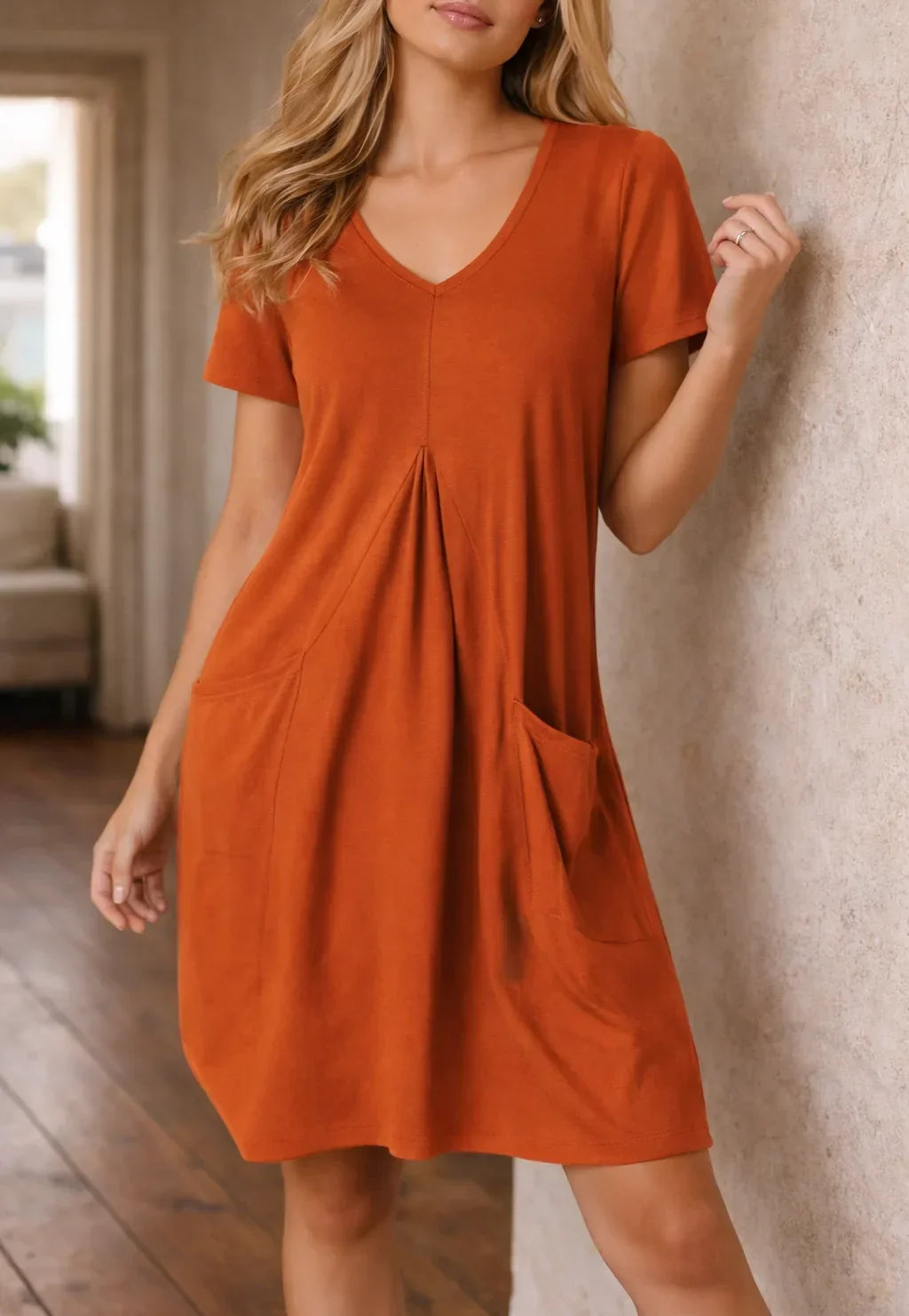 A-line dress taskunein | Women's casual dress | Knee-length, V-neck